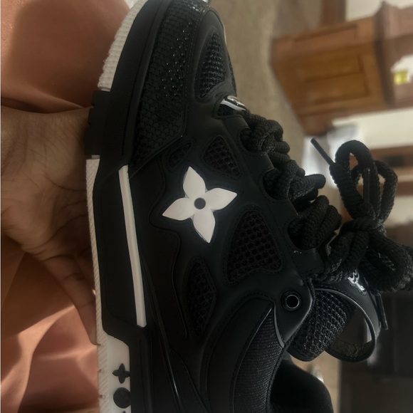 Louis Vuitton Black and White Sneakers - Picture 1 of 6